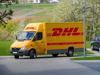 Грузовик DHL