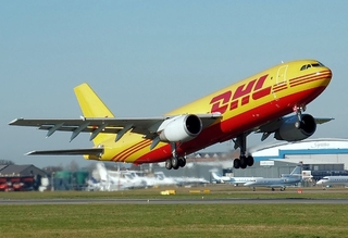 Самолет DHL